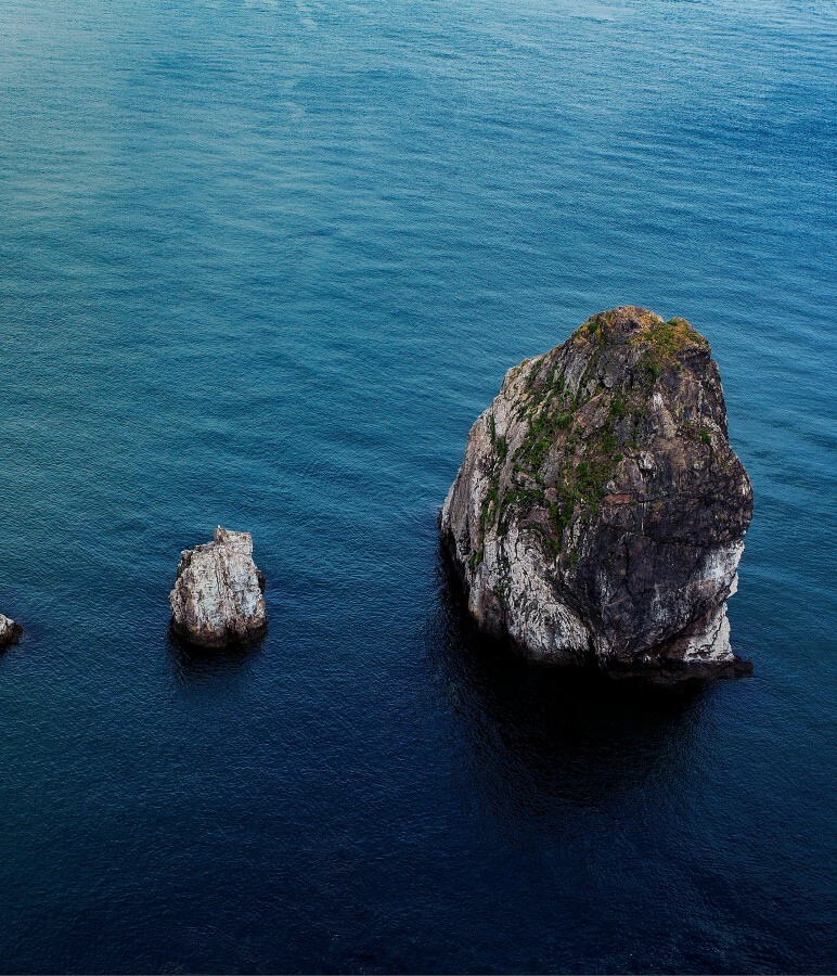 Felsen im Meer